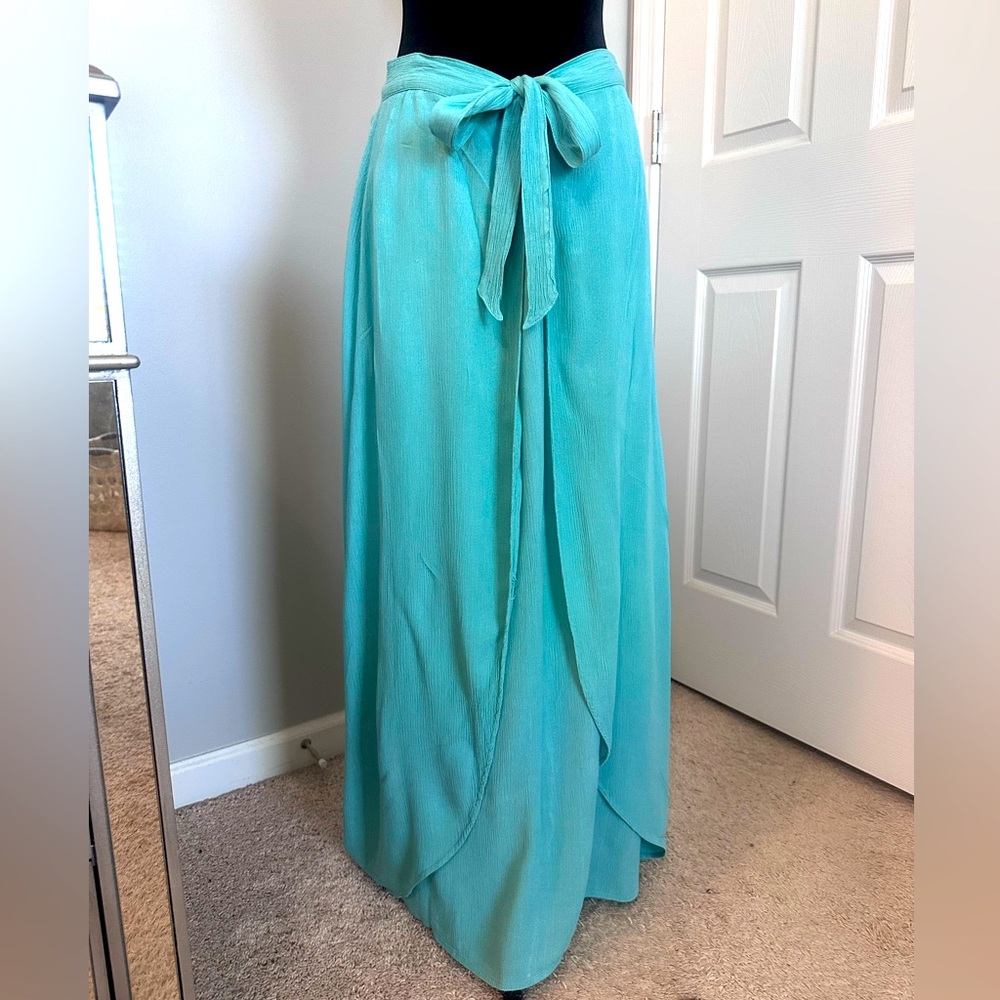 🩵 Forever 21 Contemporary Turquoise Aqua Maxi Skirt 🩵